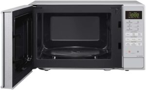 Panasonic NN-E28JMMBPQ Compact Solo Microwave Oven with Turntable, 800 W, 20 Litres, Silver - Image 3